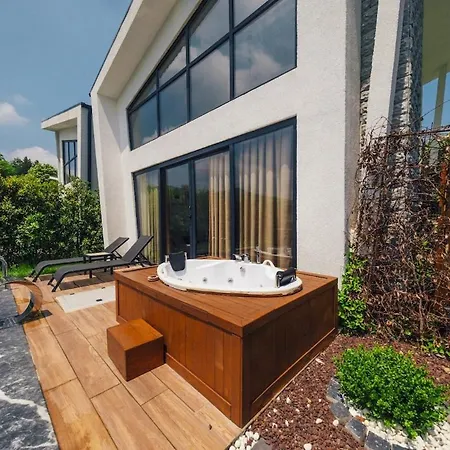 Begonvil With Heated Pool And Jacuzzi Sapanca